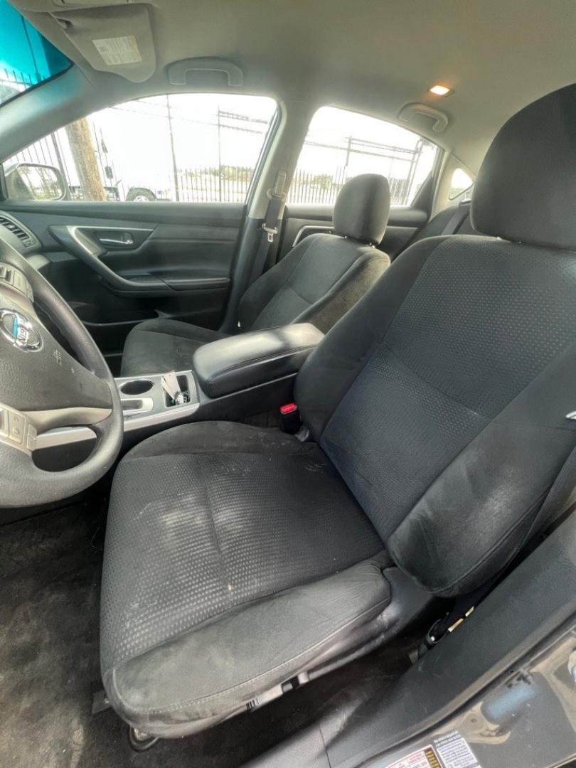 2015 GRAY NISSAN ALTIMA 2.5 (1N4AL3AP6FC) with an 2.5L engine, Continuously Variable transmission, located at 1507 S Hwy 67, Cedar Hill, TX, 75104, (972) 293-1833, 32.556370, -96.973297- Photo#4