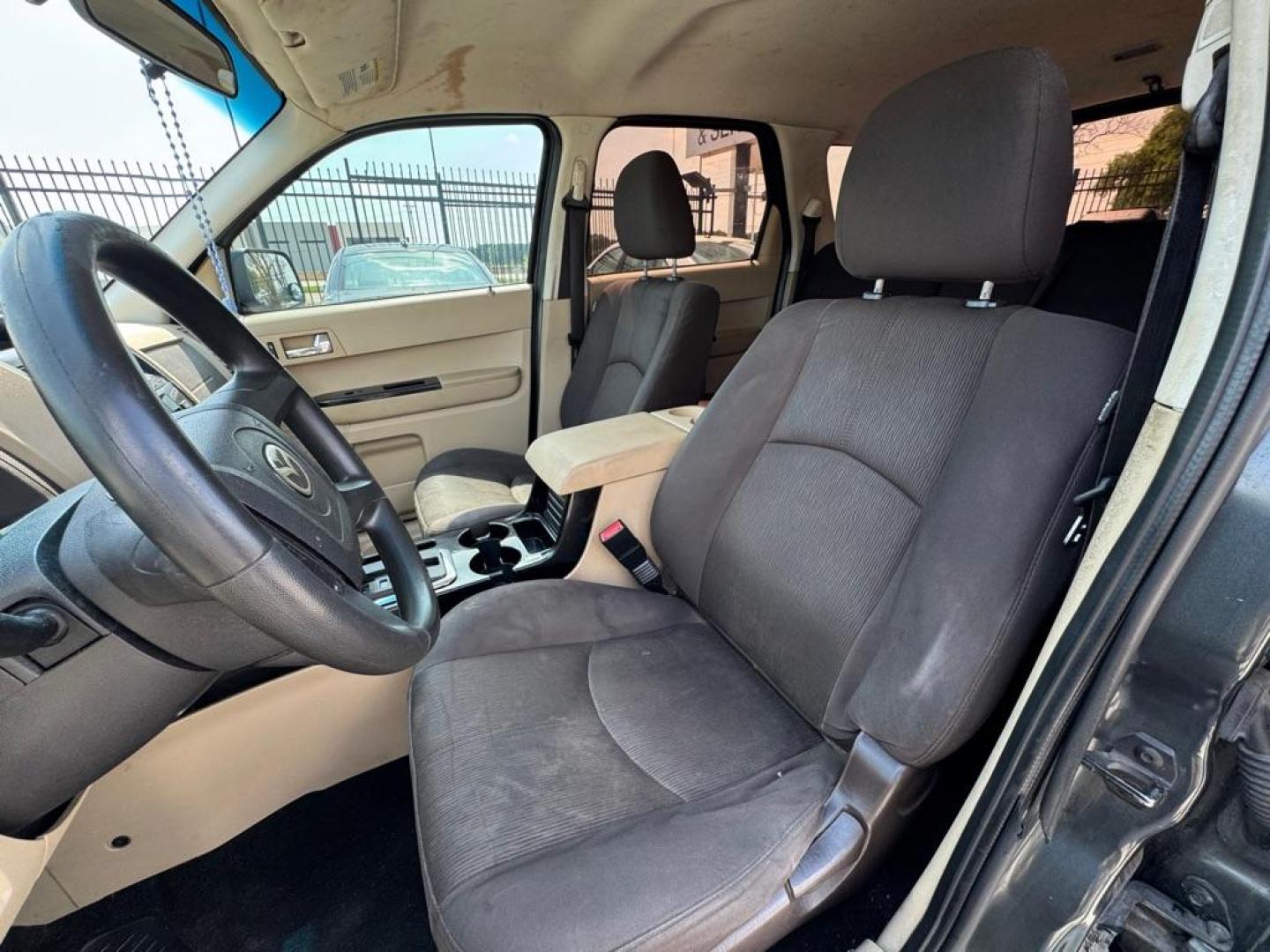 2008 GRAY MAZDA TRIBUTE I (4F2CZ02Z18K) with an 2.3L engine, Automatic transmission, located at 1507 S Hwy 67, Cedar Hill, TX, 75104, (972) 293-1833, 32.556370, -96.973297 - Photo#5