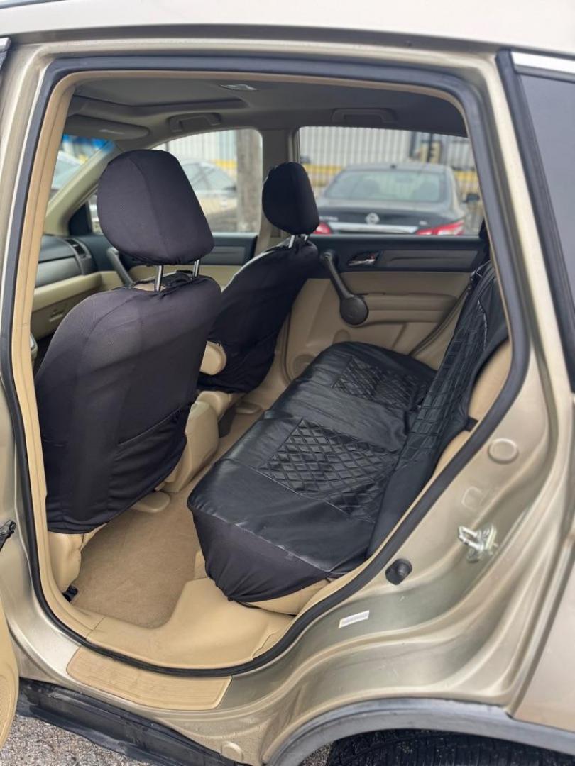 2009 GOLD HONDA CR-V EXL (JHLRE38799C) with an 2.4L engine, Automatic transmission, located at 1507 S Hwy 67, Cedar Hill, TX, 75104, (972) 293-1833, 32.556370, -96.973297 - Photo#4