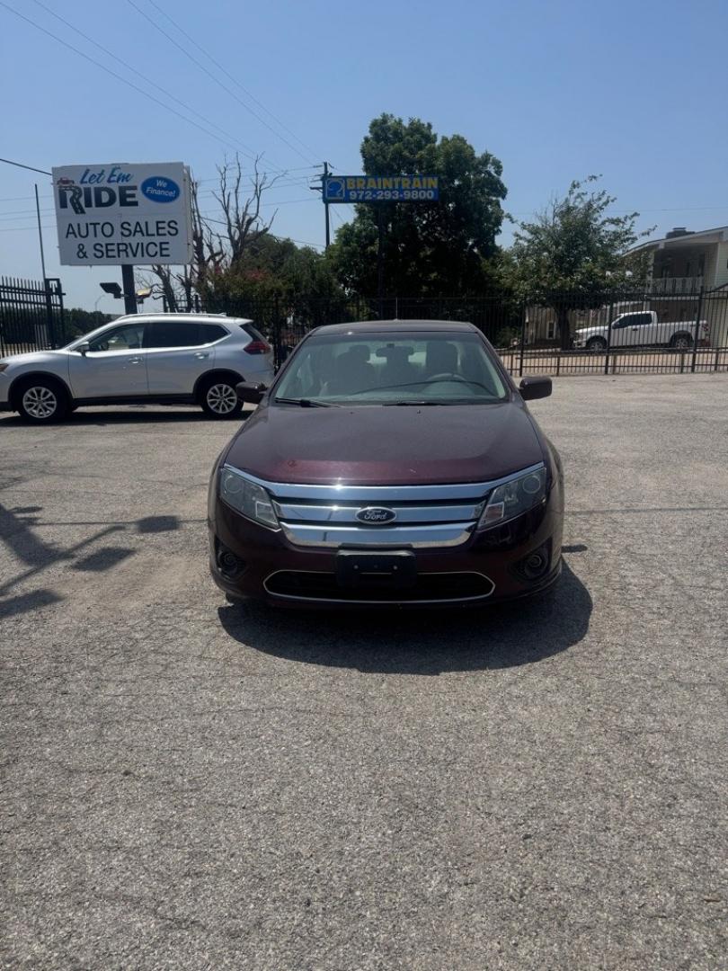 2012 MAROON FORD FUSION SE (3FAHP0HA1CR) with an 2.5L engine, Automatic transmission, located at 1507 S Hwy 67, Cedar Hill, TX, 75104, (972) 293-1833, 32.556370, -96.973297- Photo#1