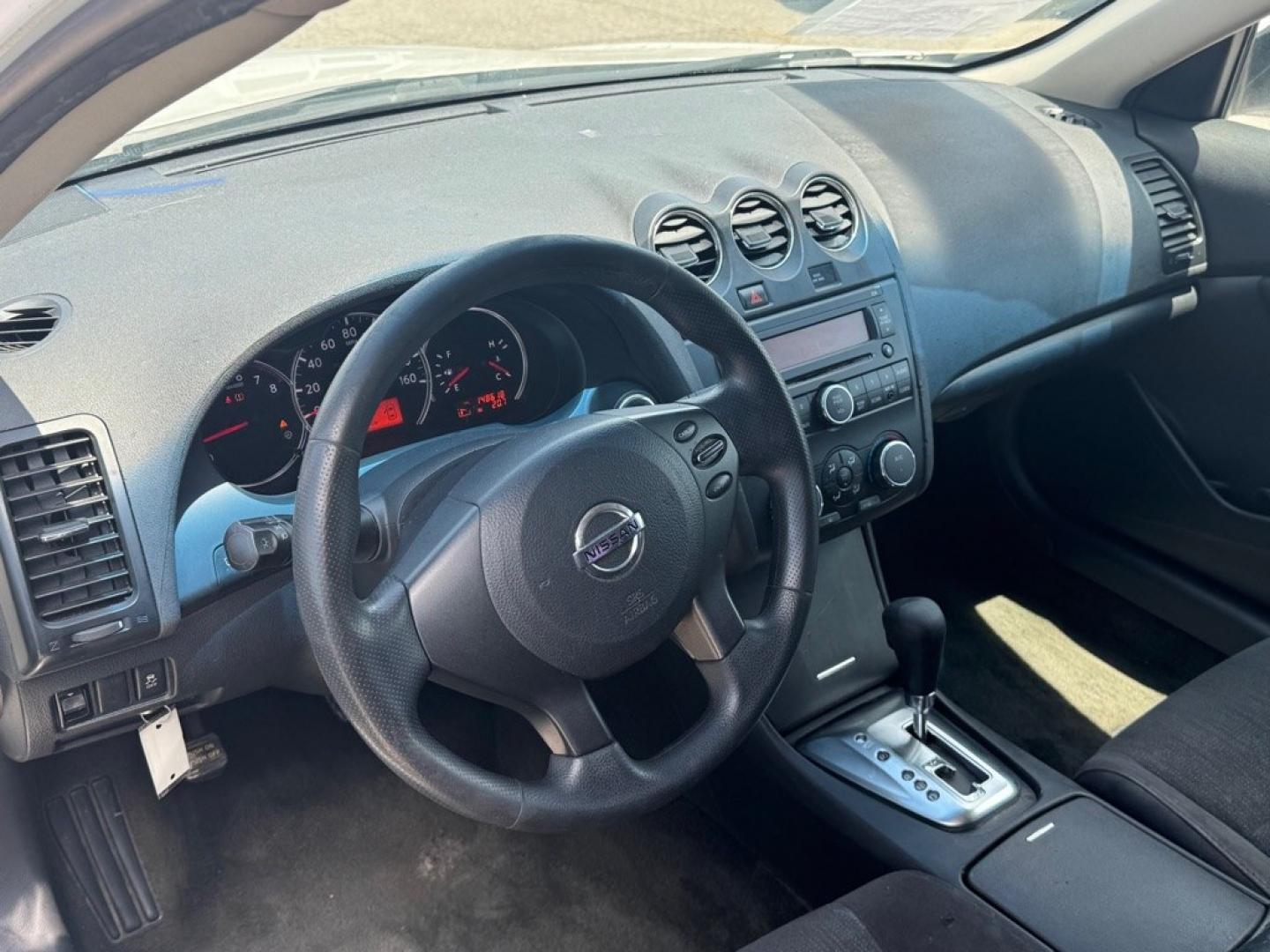 2012 WHITE NISSAN ALTIMA BASE (1N4AL2AP3CN) with an 2.5L engine, Continuously Variable transmission, located at 1507 S Hwy 67, Cedar Hill, TX, 75104, (972) 293-1833, 32.556370, -96.973297- Photo#4