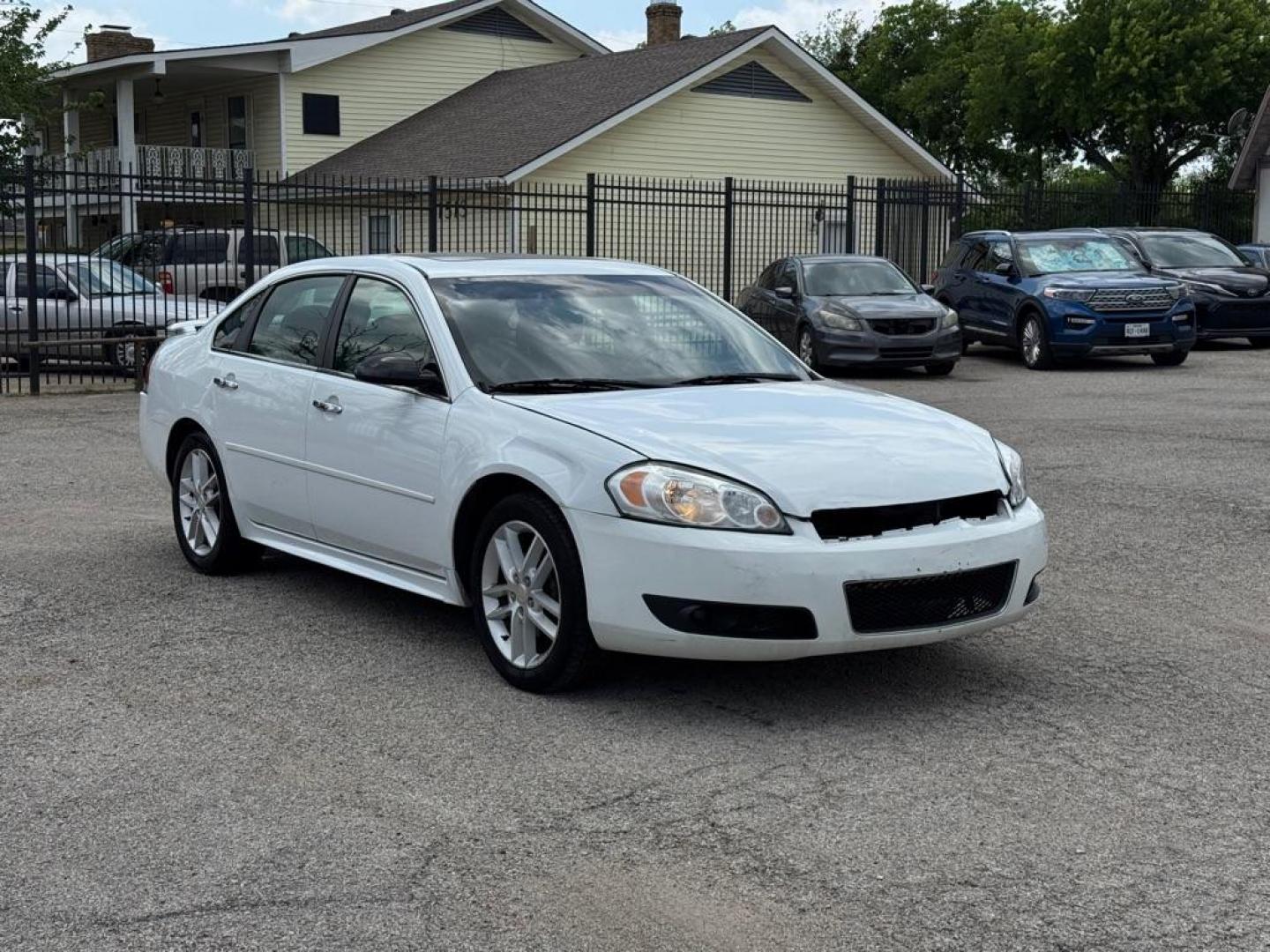 2014 WHITE CHEVROLET IMPALA LIMITED LTZ (2G1WC5E34E1) with an 3.6L engine, Automatic transmission, located at 1507 S Hwy 67, Cedar Hill, TX, 75104, (972) 293-1833, 32.556370, -96.973297 - Photo#1