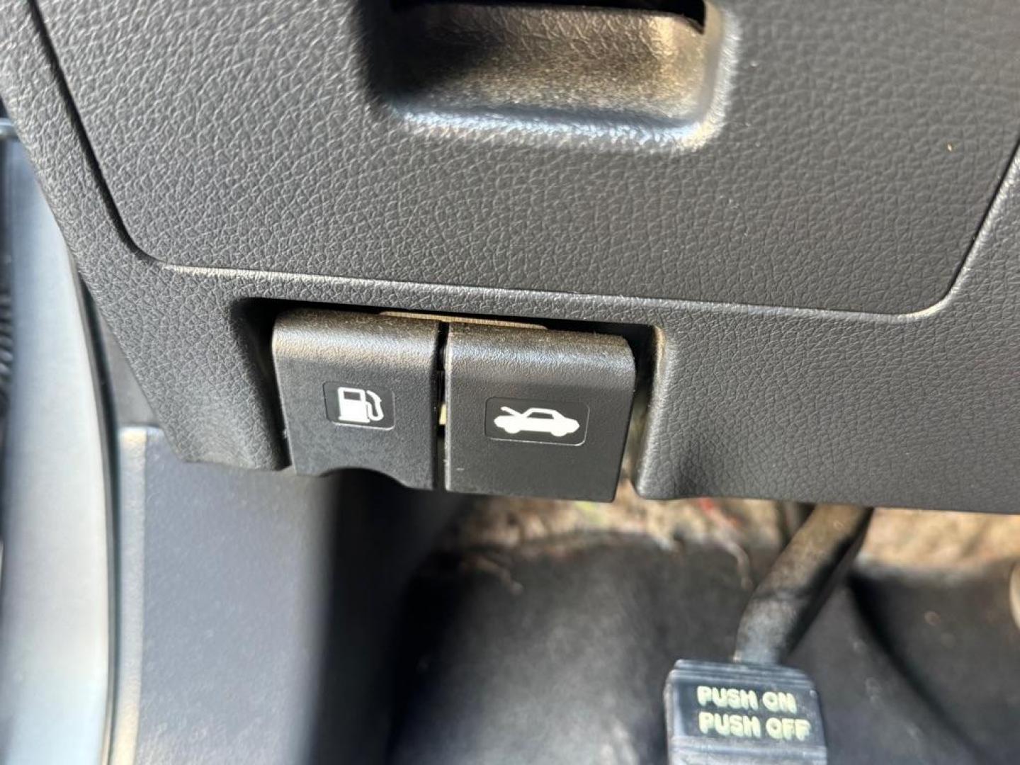 2016 GRAY NISSAN ALTIMA 2.5 (1N4AL3AP4GC) with an 2.5L engine, Continuously Variable transmission, located at 1507 S Hwy 67, Cedar Hill, TX, 75104, (972) 293-1833, 32.556370, -96.973297 - Photo#19