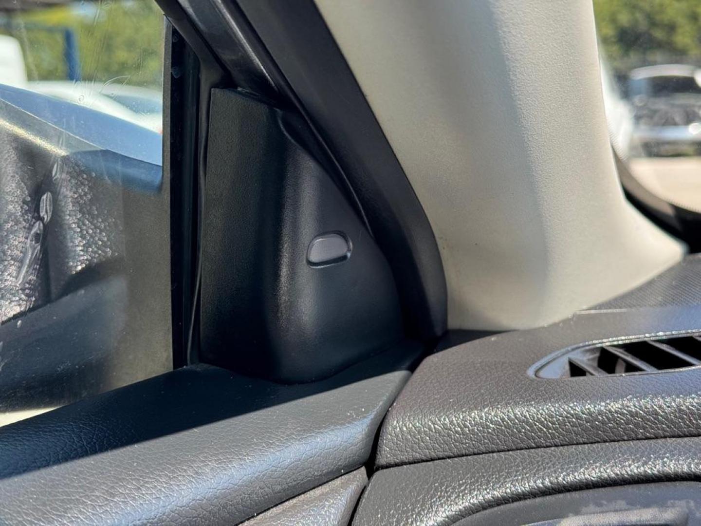 2016 GRAY NISSAN ALTIMA 2.5 (1N4AL3AP4GC) with an 2.5L engine, Continuously Variable transmission, located at 1507 S Hwy 67, Cedar Hill, TX, 75104, (972) 293-1833, 32.556370, -96.973297 - Photo#23