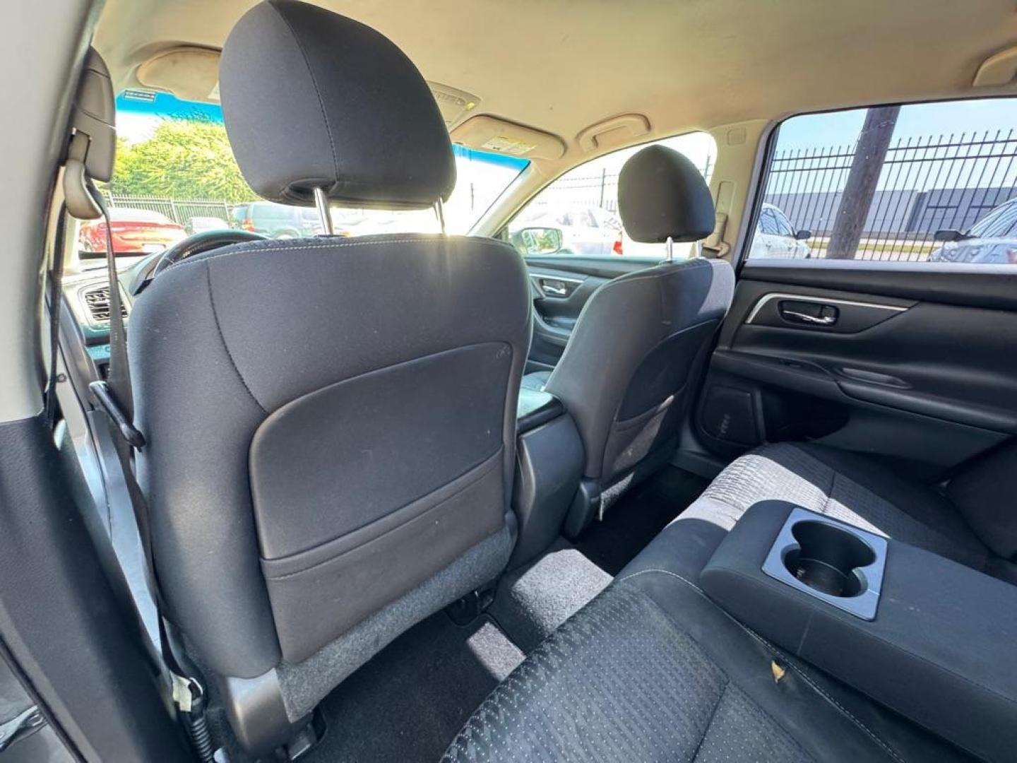 2016 GRAY NISSAN ALTIMA 2.5 (1N4AL3AP4GC) with an 2.5L engine, Continuously Variable transmission, located at 1507 S Hwy 67, Cedar Hill, TX, 75104, (972) 293-1833, 32.556370, -96.973297 - Photo#32