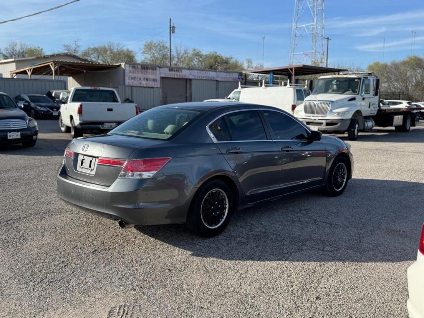 2012 GRAY HONDA ACCORD LX (1HGCP2F38CA) with an 2.4L engine, Automatic transmission, located at 1507 S Hwy 67, Cedar Hill, TX, 75104, (972) 293-1833, 32.556370, -96.973297 - Photo#2