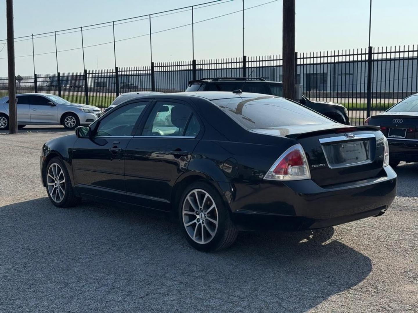 2009 BLACK FORD FUSION SEL (3FAHP08Z39R) with an 2.3L engine, Automatic transmission, located at 1507 S Hwy 67, Cedar Hill, TX, 75104, (972) 293-1833, 32.556370, -96.973297 - Photo#3