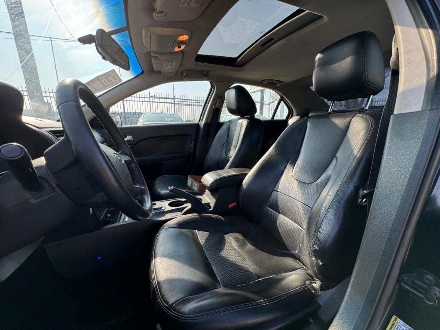 2009 BLACK FORD FUSION SEL (3FAHP08Z39R) with an 2.3L engine, Automatic transmission, located at 1507 S Hwy 67, Cedar Hill, TX, 75104, (972) 293-1833, 32.556370, -96.973297 - Photo#5