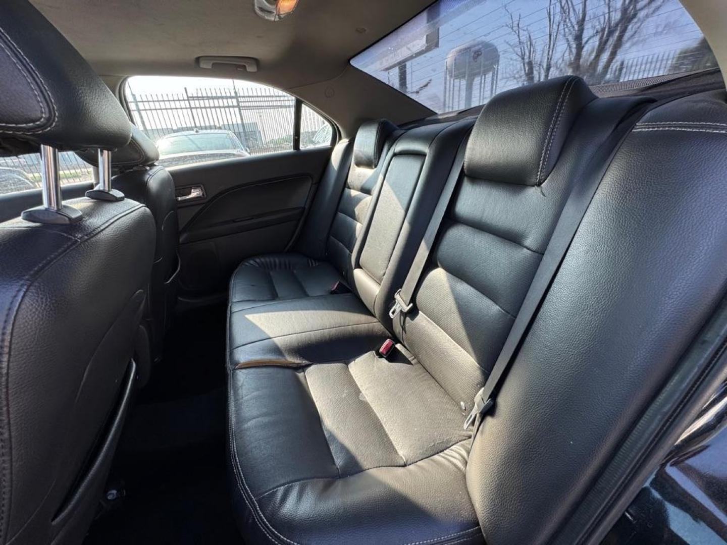 2009 BLACK FORD FUSION SEL (3FAHP08Z39R) with an 2.3L engine, Automatic transmission, located at 1507 S Hwy 67, Cedar Hill, TX, 75104, (972) 293-1833, 32.556370, -96.973297 - Photo#6