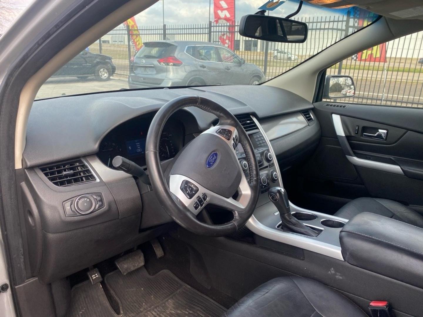 2012 SILVER FORD EDGE SEL (2FMDK4JC9CB) with an 3.5L engine, Automatic transmission, located at 1507 S Hwy 67, Cedar Hill, TX, 75104, (972) 293-1833, 32.556370, -96.973297- Photo#4