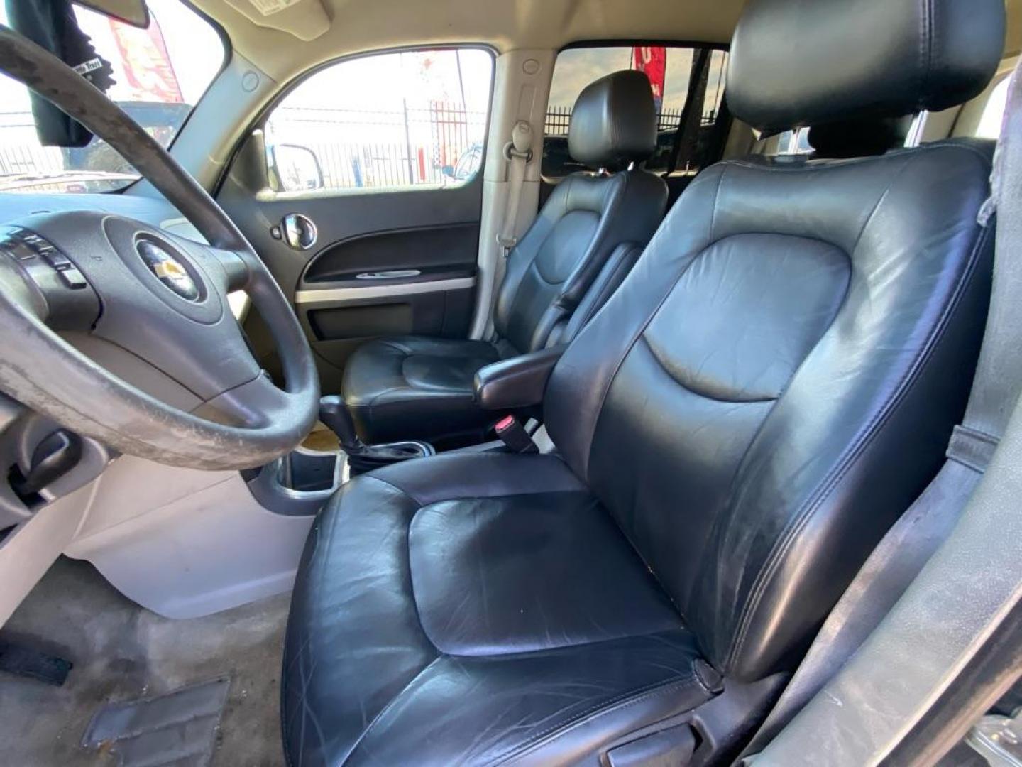 2011 GRAY CHEVROLET HHR LT (3GNBABFW5BS) with an 2.2L engine, Automatic transmission, located at 1507 S Hwy 67, Cedar Hill, TX, 75104, (972) 293-1833, 32.556370, -96.973297 - Photo#5