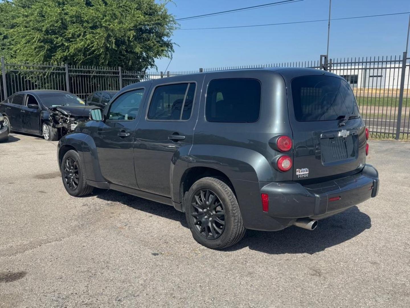 2011 GRAY CHEVROLET HHR LT (3GNBABFW5BS) with an 2.2L engine, Automatic transmission, located at 1507 S Hwy 67, Cedar Hill, TX, 75104, (972) 293-1833, 32.556370, -96.973297 - Photo#3