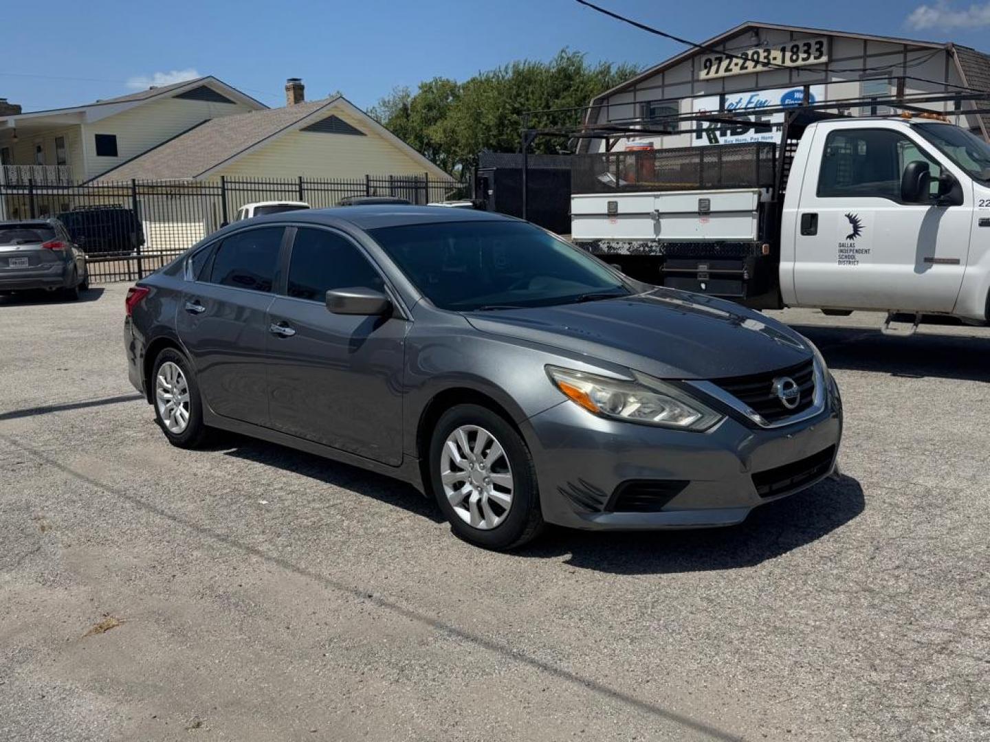 2017 GRAY NISSAN ALTIMA 2.5 (1N4AL3AP1HN) with an 2.5L engine, Continuously Variable transmission, located at 1507 S Hwy 67, Cedar Hill, TX, 75104, (972) 293-1833, 32.556370, -96.973297 - Photo#1