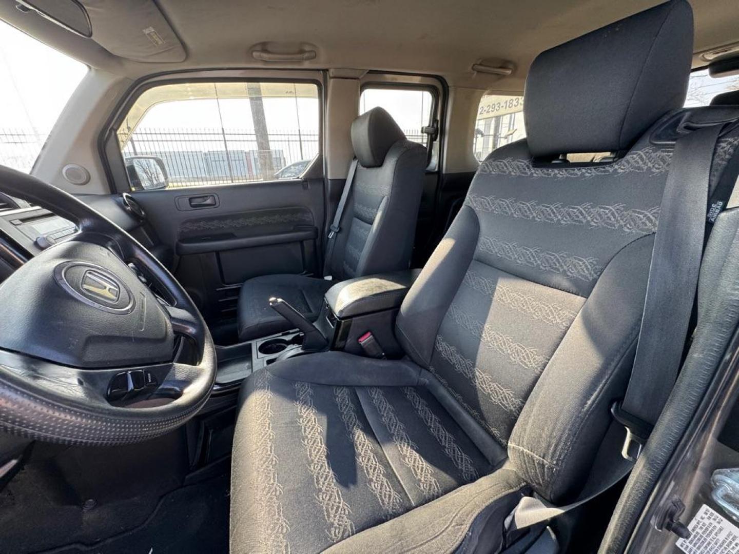 2008 GRAY HONDA ELEMENT SC (5J6YH18988L) with an 2.4L engine, Automatic transmission, located at 1507 S Hwy 67, Cedar Hill, TX, 75104, (972) 293-1833, 32.556370, -96.973297 - Photo#5