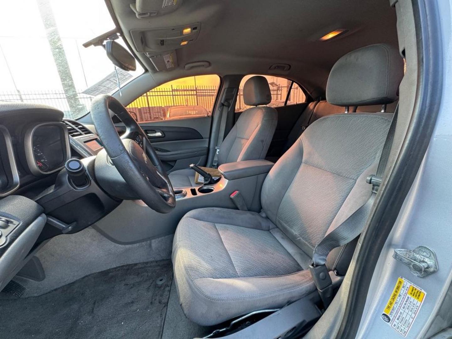 2014 SILVER CHEVROLET MALIBU LS (1G11A5SL1EF) with an 2.5L engine, Automatic transmission, located at 1507 S Hwy 67, Cedar Hill, TX, 75104, (972) 293-1833, 32.556370, -96.973297 - Photo#5