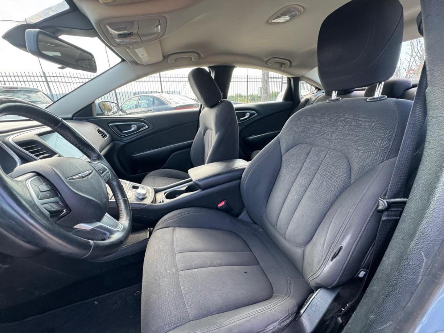 2015 BLUE CHRYSLER 200 LIMITED (1C3CCCAB7FN) with an 2.4L engine, Automatic transmission, located at 1507 S Hwy 67, Cedar Hill, TX, 75104, (972) 293-1833, 32.556370, -96.973297 - Photo#5