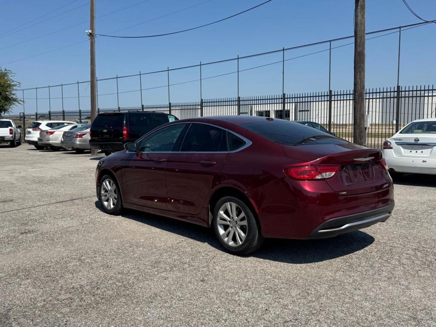 2015 MAROON CHRYSLER 200 LIMITED (1C3CCCAB4FN) with an 2.4L engine, Automatic transmission, located at 1507 S Hwy 67, Cedar Hill, TX, 75104, (972) 293-1833, 32.556370, -96.973297 - Photo#3