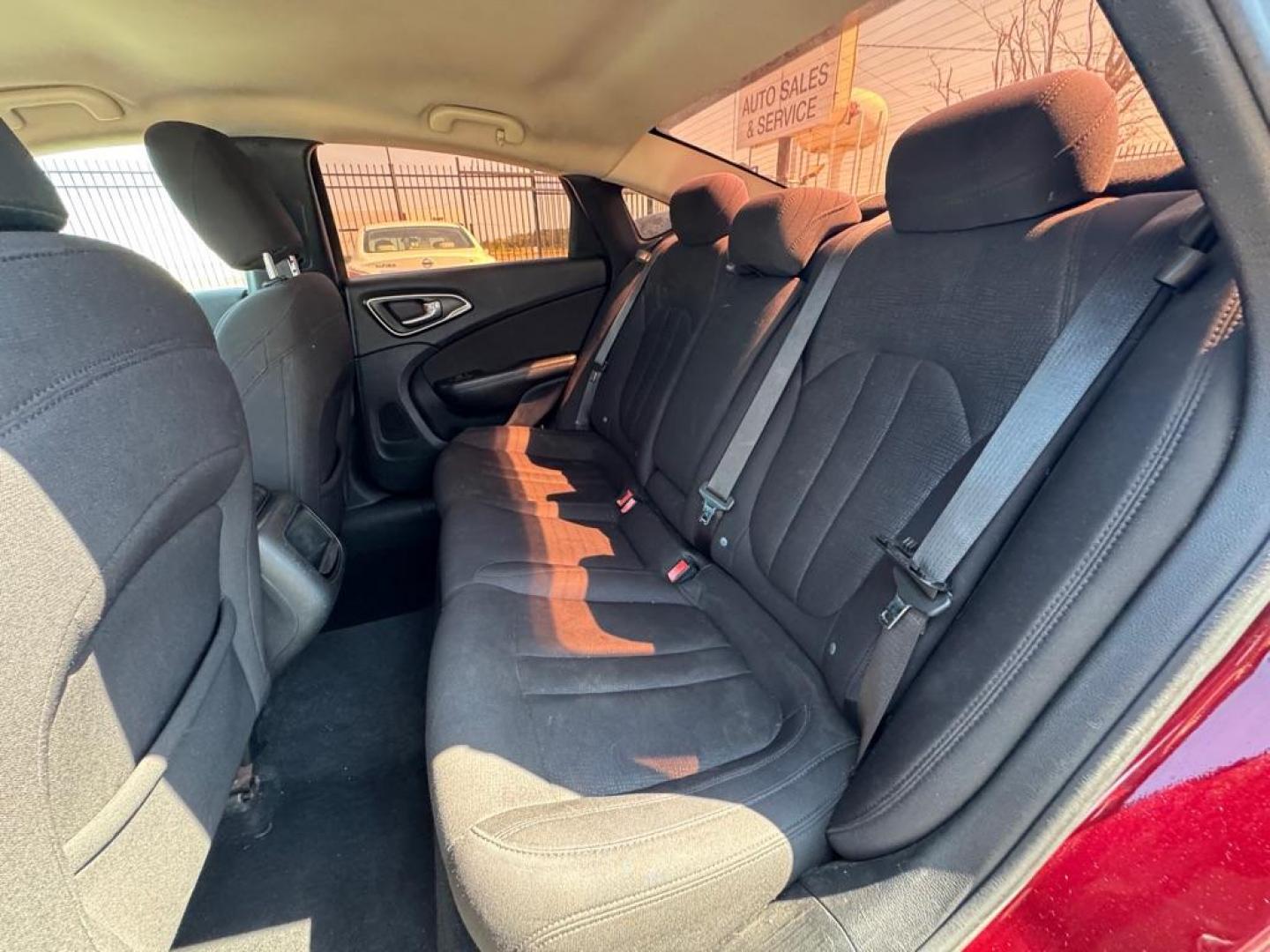 2015 MAROON CHRYSLER 200 LIMITED (1C3CCCAB4FN) with an 2.4L engine, Automatic transmission, located at 1507 S Hwy 67, Cedar Hill, TX, 75104, (972) 293-1833, 32.556370, -96.973297 - Photo#6