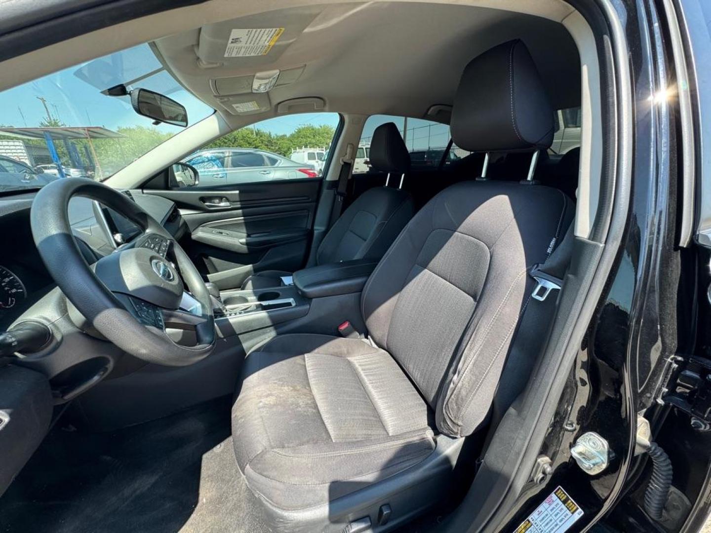2020 BLACK NISSAN ALTIMA S (1N4BL4BVXLC) with an 2.5L engine, Continuously Variable transmission, located at 1507 S Hwy 67, Cedar Hill, TX, 75104, (972) 293-1833, 32.556370, -96.973297 - Photo#5