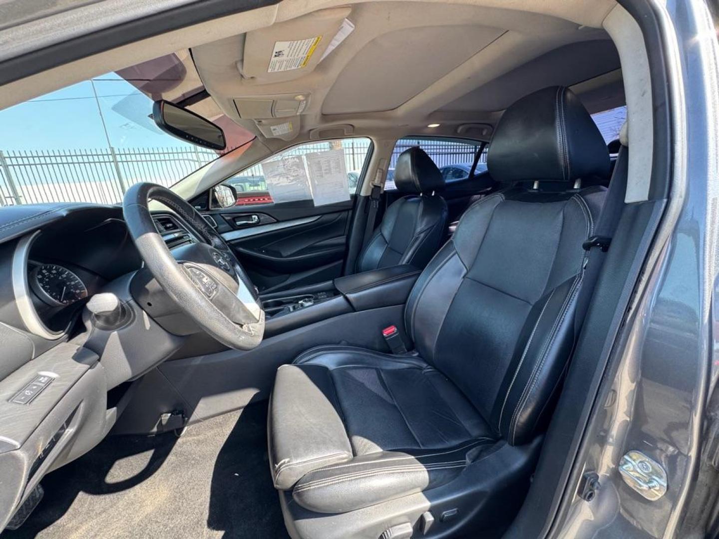2017 GRAY NISSAN MAXIMA 3.5S (1N4AA6APXHC) with an 3.5L engine, Continuously Variable transmission, located at 1507 S Hwy 67, Cedar Hill, TX, 75104, (972) 293-1833, 32.556370, -96.973297 - Photo#5
