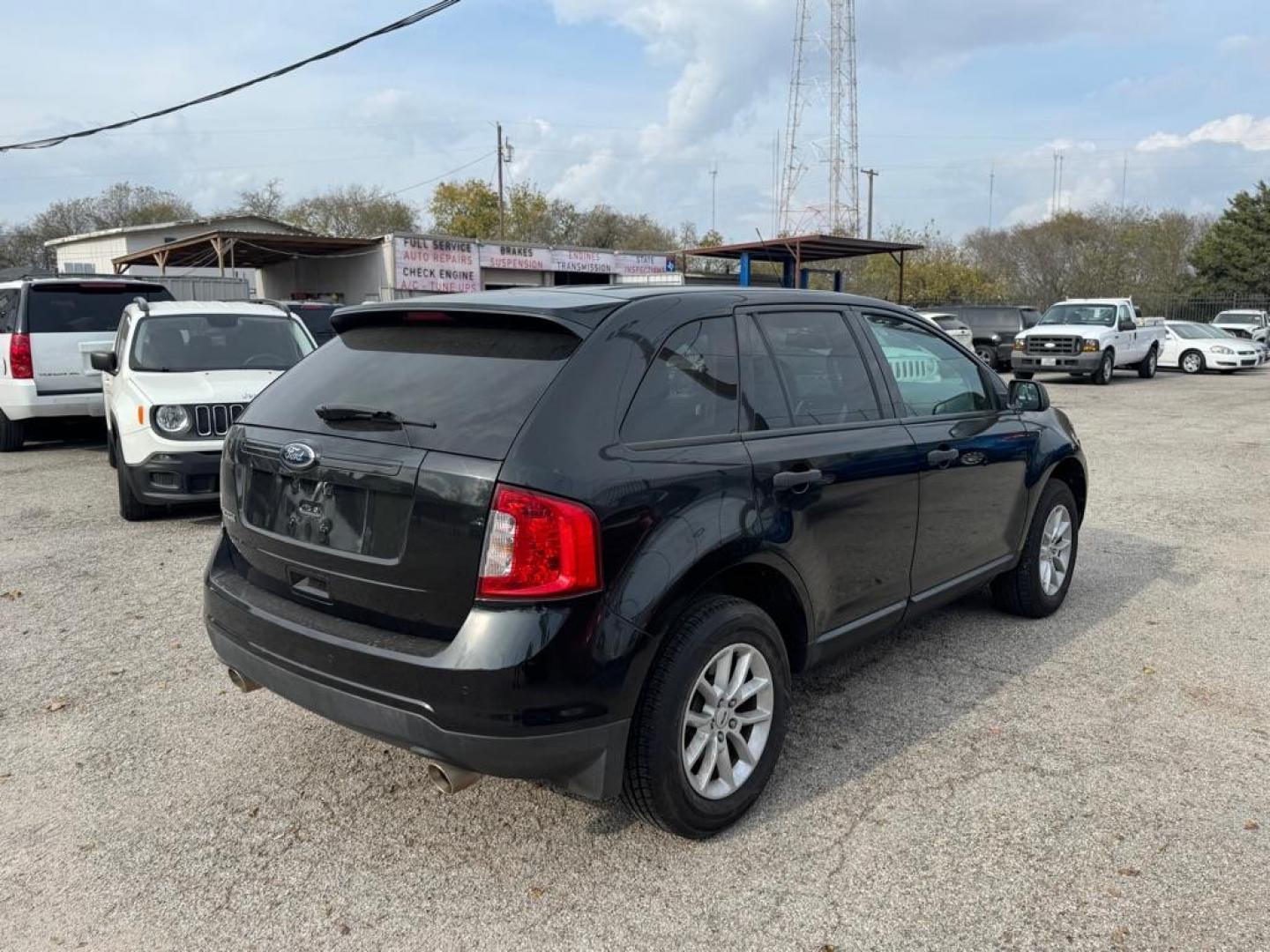 2013 BLACK FORD EDGE SE (2FMDK3GC0DB) with an 3.5L engine, Automatic transmission, located at 1507 S Hwy 67, Cedar Hill, TX, 75104, (972) 293-1833, 32.556370, -96.973297 - Photo#2