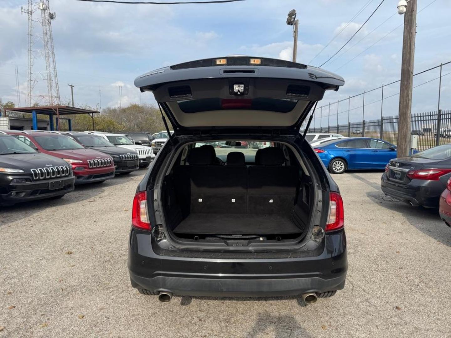 2013 BLACK FORD EDGE SE (2FMDK3GC0DB) with an 3.5L engine, Automatic transmission, located at 1507 S Hwy 67, Cedar Hill, TX, 75104, (972) 293-1833, 32.556370, -96.973297 - Photo#6