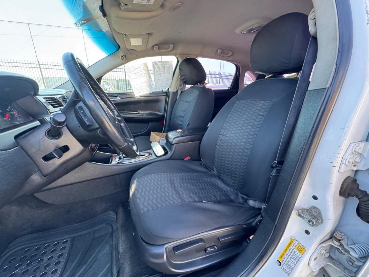 2012 WHITE CHEVROLET IMPALA LT (2G1WB5E30C1) with an 3.6L engine, Automatic transmission, located at 1507 S Hwy 67, Cedar Hill, TX, 75104, (972) 293-1833, 32.556370, -96.973297 - Photo#5