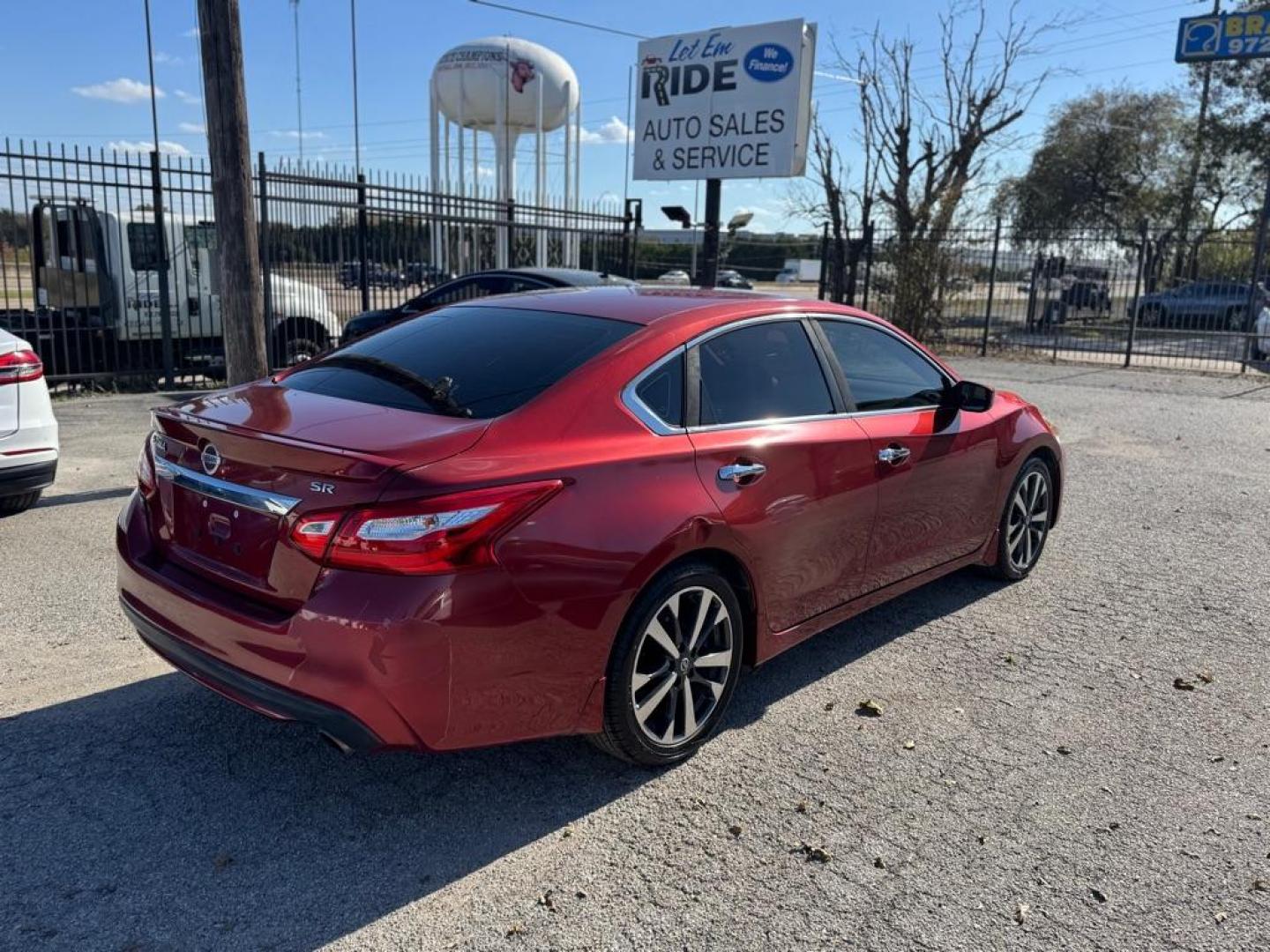 2016 NISSAN ALTIMA 2.5 (1N4AL3AP7GC) with an 2.5L engine, Continuously Variable transmission, located at 1507 S Hwy 67, Cedar Hill, TX, 75104, (972) 293-1833, 32.556370, -96.973297 - Photo#3