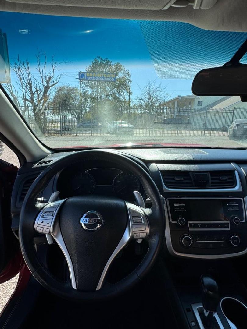 2016 NISSAN ALTIMA 2.5 (1N4AL3AP7GC) with an 2.5L engine, Continuously Variable transmission, located at 1507 S Hwy 67, Cedar Hill, TX, 75104, (972) 293-1833, 32.556370, -96.973297 - Photo#6