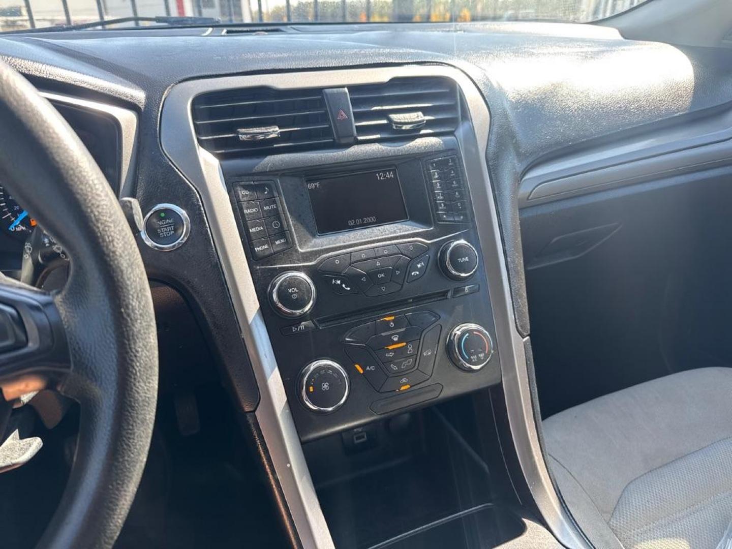 2017 BLUE FORD FUSION S (3FA6P0G73HR) with an 2.5L engine, Automatic transmission, located at 1507 S Hwy 67, Cedar Hill, TX, 75104, (972) 293-1833, 32.556370, -96.973297 - Photo#5