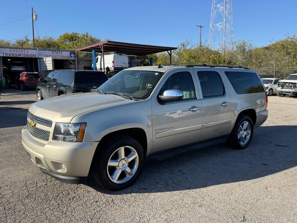 photo of 2013 CHEVROLET SUBURBAN 1500 LTZ