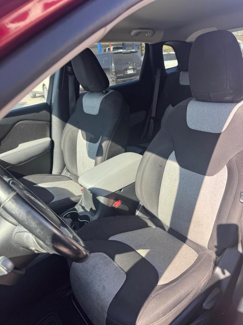 2014 RED JEEP CHEROKEE LATITUDE (1C4PJMCS6EW) with an 3.2L engine, Automatic transmission, located at 1507 S Hwy 67, Cedar Hill, TX, 75104, (972) 293-1833, 32.556370, -96.973297 - Photo#5