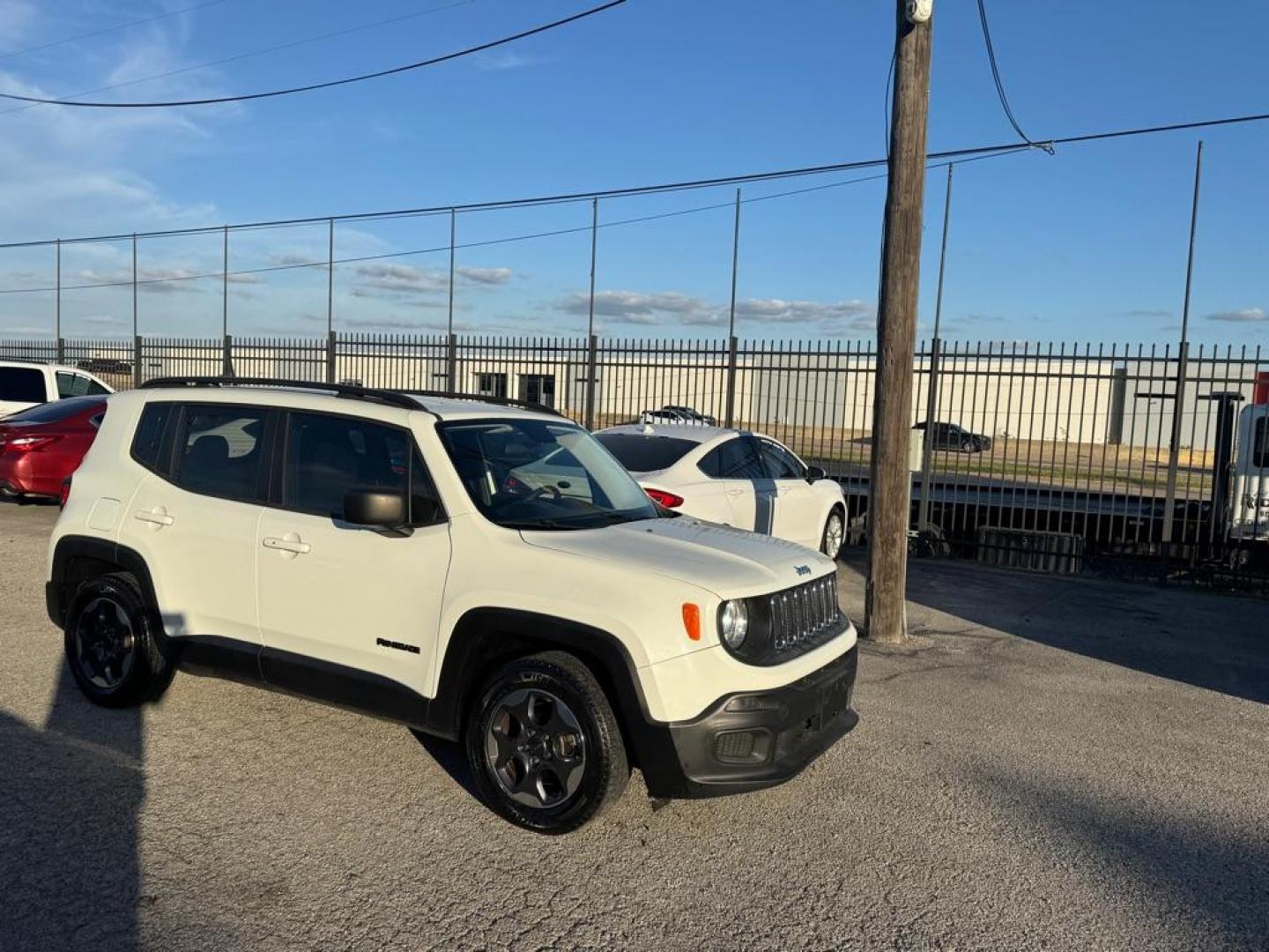 2016 WHITE JEEP RENEGADE SPORT (ZACCJAAT8GP) with an 2.4L engine, Automatic transmission, located at 1507 S Hwy 67, Cedar Hill, TX, 75104, (972) 293-1833, 32.556370, -96.973297 - Photo#7