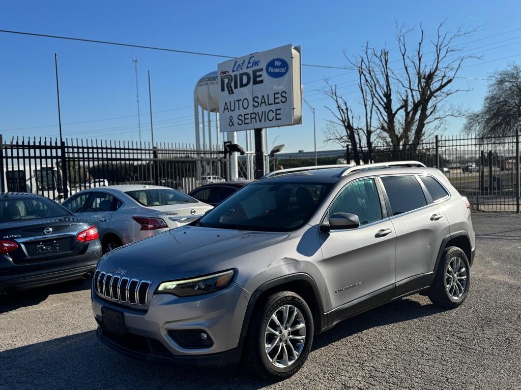 photo of 2019 JEEP CHEROKEE LATITUDE PLUS