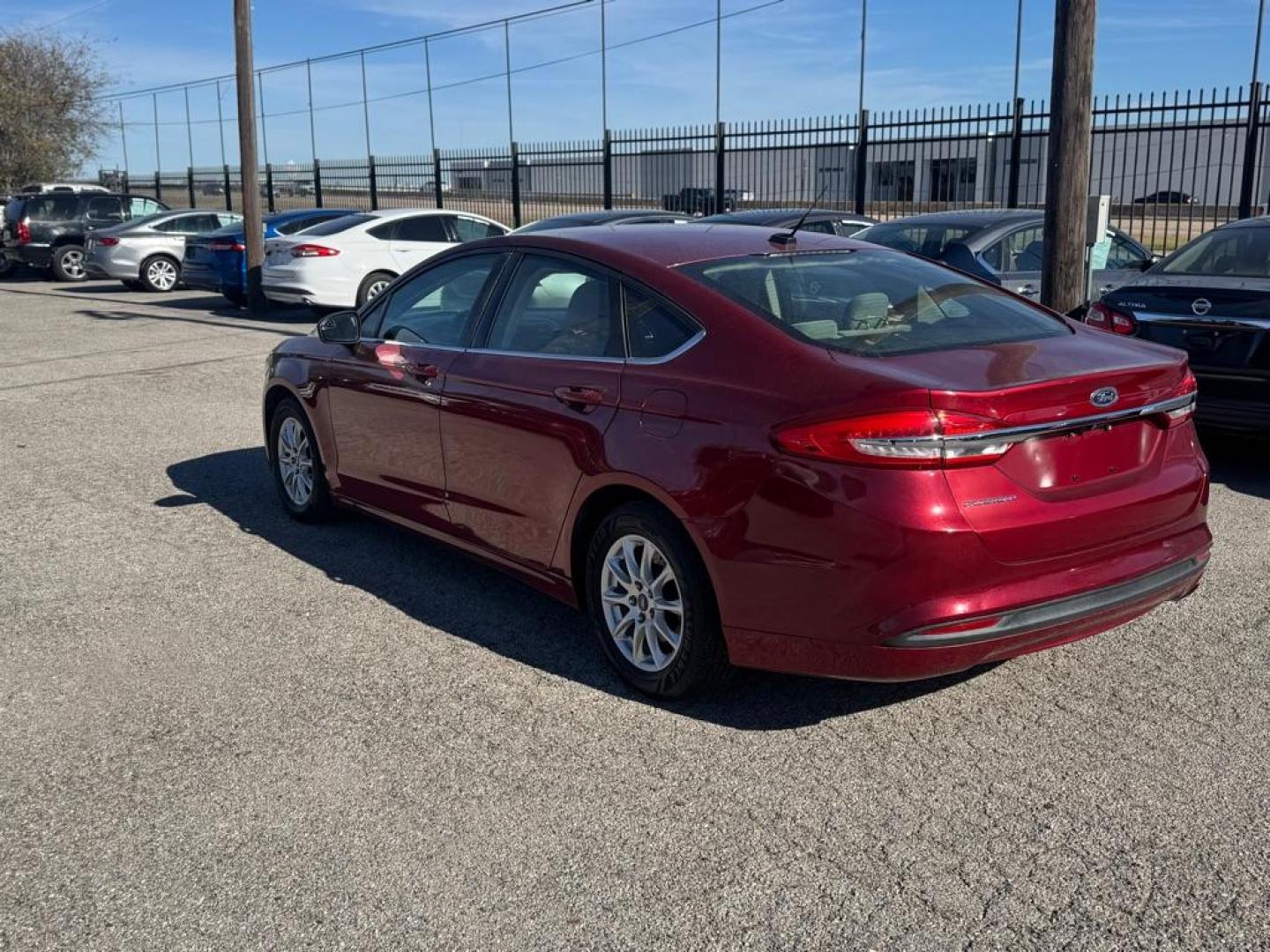 2017 RED FORD FUSION S (3FA6P0G70HR) with an 2.5L engine, Automatic transmission, located at 1507 S Hwy 67, Cedar Hill, TX, 75104, (972) 293-1833, 32.556370, -96.973297 - Photo#3