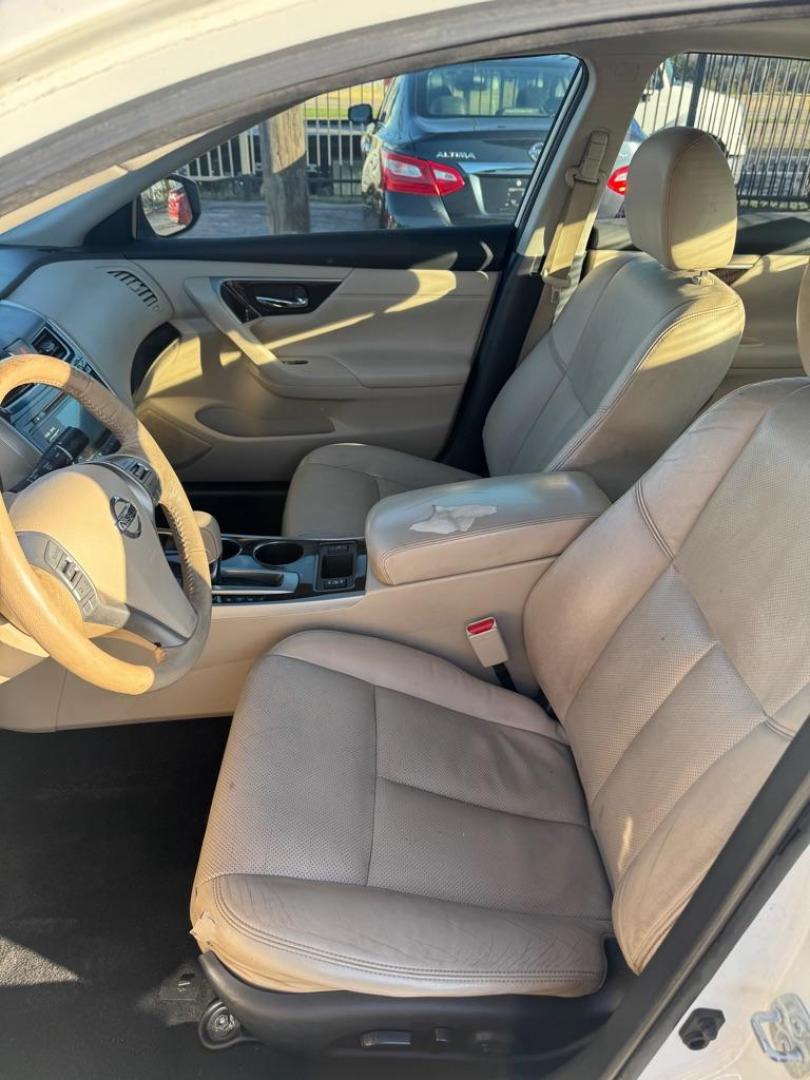 2016 BLUE NISSAN ALTIMA 2.5 (1N4AL3AP8GC) with an 2.5L engine, Continuously Variable transmission, located at 1507 S Hwy 67, Cedar Hill, TX, 75104, (972) 293-1833, 32.556370, -96.973297 - Photo#5