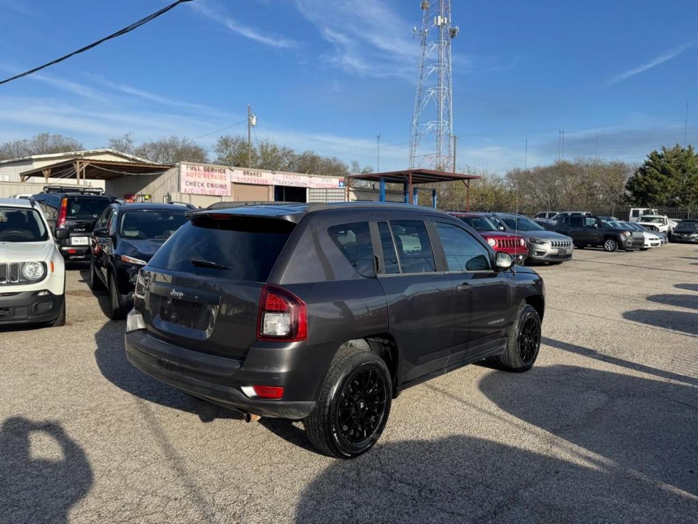 2014 GRAY JEEP COMPASS SPORT (1C4NJCBB1ED) with an 2.4L engine, Continuously Variable transmission, located at 1507 S Hwy 67, Cedar Hill, TX, 75104, (972) 293-1833, 32.556370, -96.973297 - Photo#2