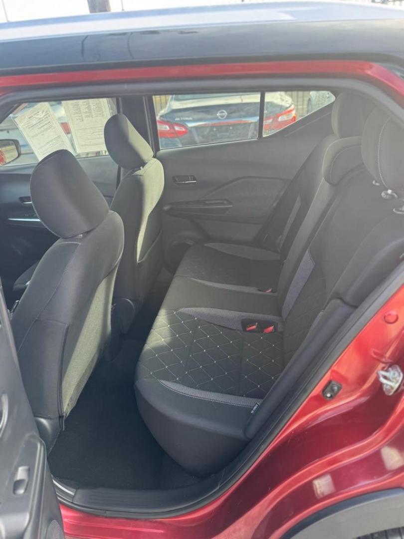 2020 MAROON NISSAN KICKS SV (3N1CP5CV3LL) with an 1.6L engine, Continuously Variable transmission, located at 1507 S Hwy 67, Cedar Hill, TX, 75104, (972) 293-1833, 32.556370, -96.973297 - Photo#4
