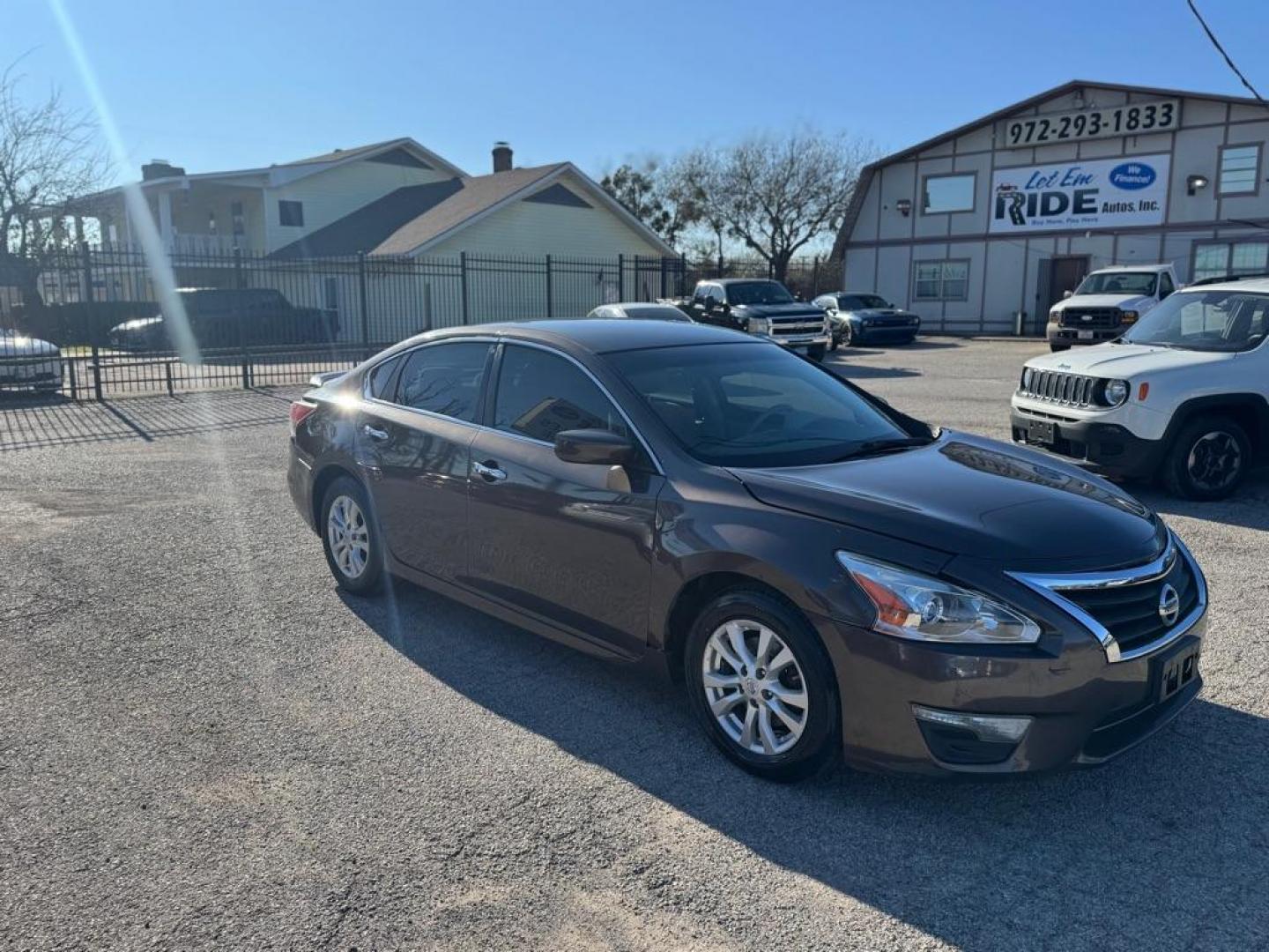 2014 BROWN NISSAN ALTIMA 2.5 (1N4AL3AP8EC) with an 2.5L engine, Continuously Variable transmission, located at 1507 S Hwy 67, Cedar Hill, TX, 75104, (972) 293-1833, 32.556370, -96.973297 - Photo#1