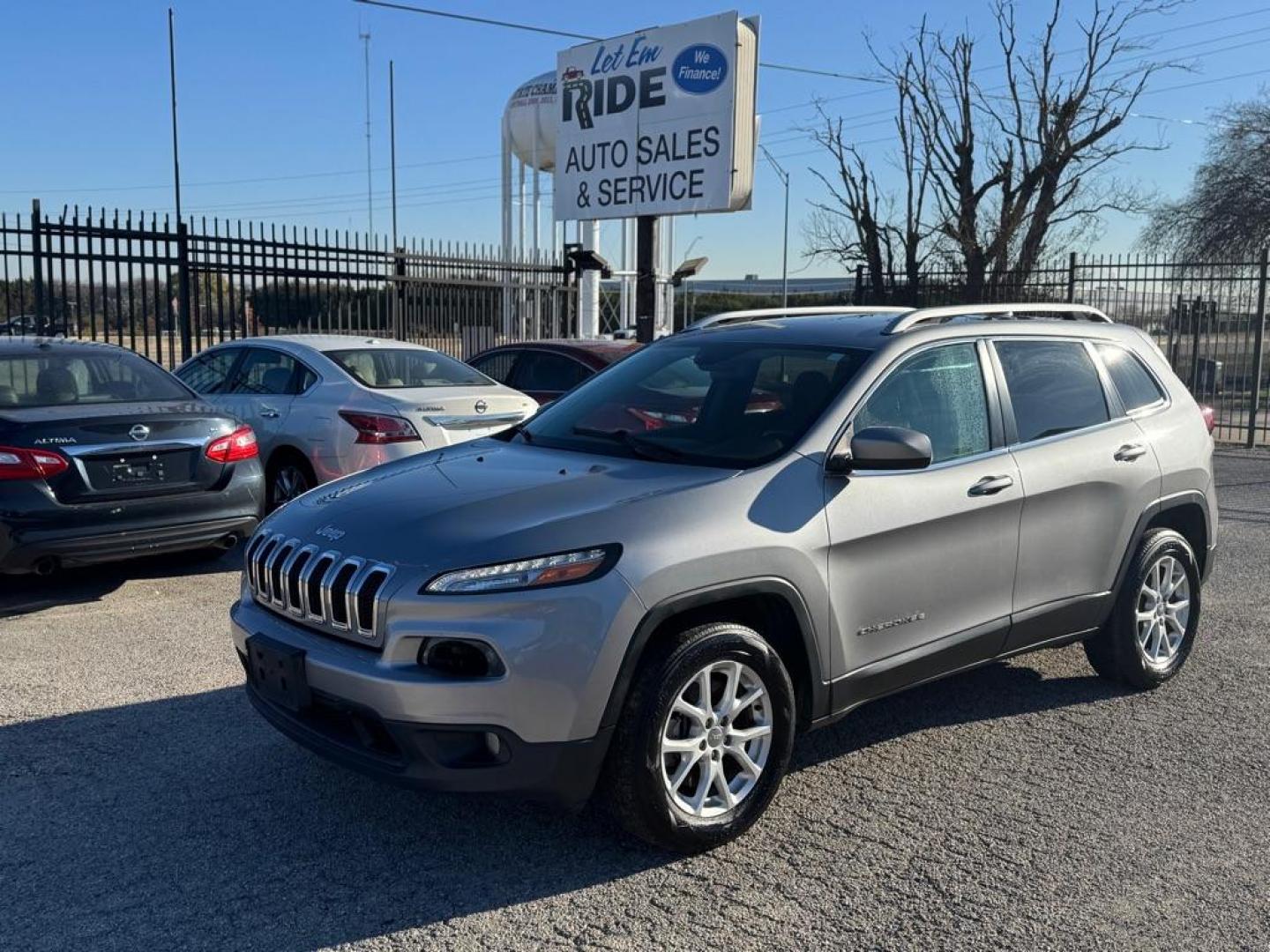 2016 Jeep Cherokee Latitude's photo