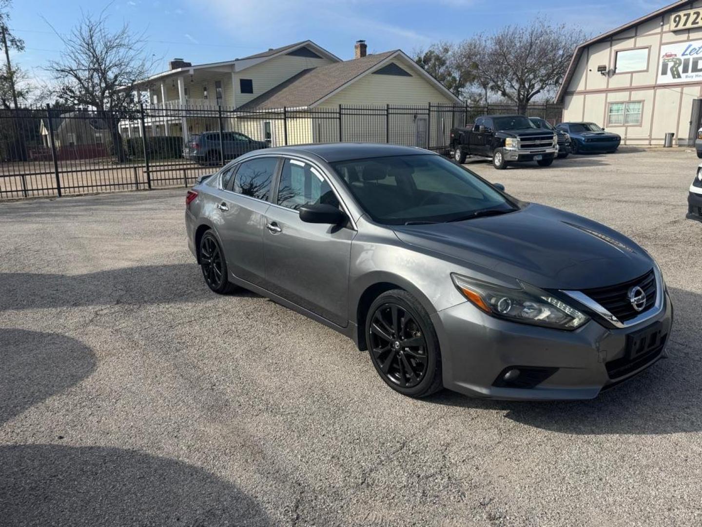 2017 GRAY NISSAN ALTIMA 2.5 (1N4AL3AP6HC) with an 2.5L engine, Continuously Variable transmission, located at 1507 S Hwy 67, Cedar Hill, TX, 75104, (972) 293-1833, 32.556370, -96.973297 - Photo#1