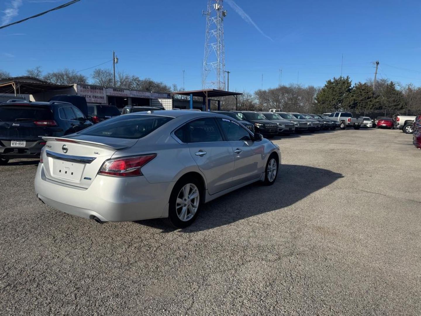 2014 GRAY NISSAN ALTIMA 2.5 (1N4AL3APXEN) with an 2.5L engine, Continuously Variable transmission, located at 1507 S Hwy 67, Cedar Hill, TX, 75104, (972) 293-1833, 32.556370, -96.973297 - Photo#2
