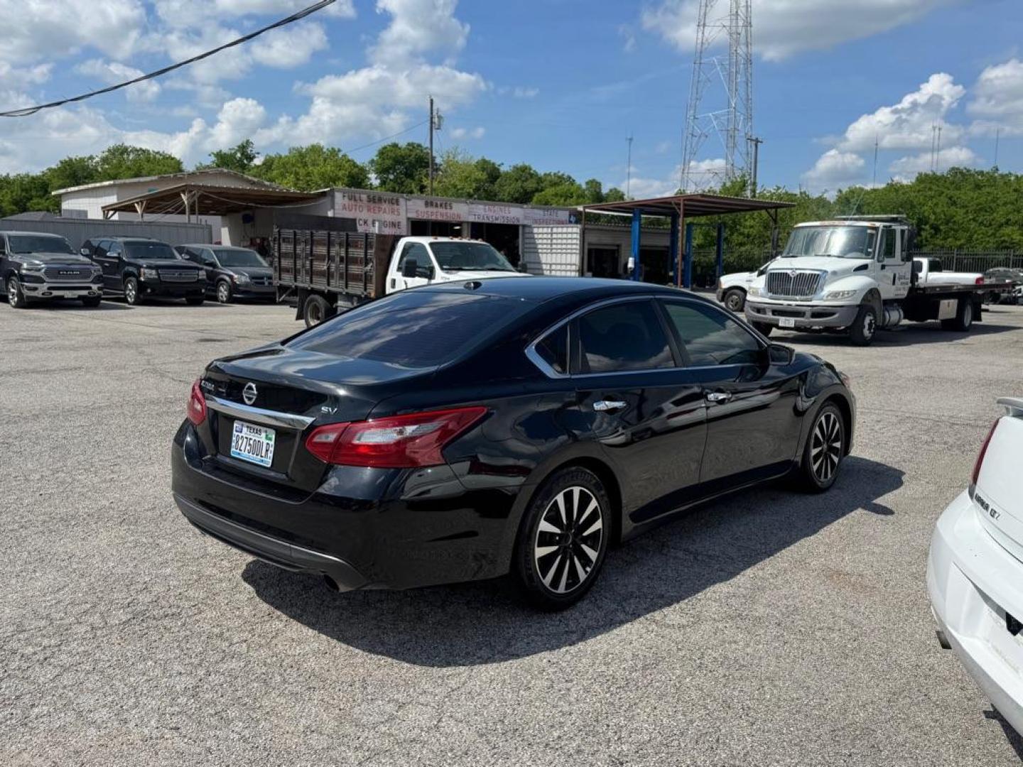 2018 BLACK NISSAN ALTIMA 2.5 (1N4AL3APXJC) with an 2.5L engine, Continuously Variable transmission, located at 1507 S Hwy 67, Cedar Hill, TX, 75104, (972) 293-1833, 32.556370, -96.973297 - Photo#2