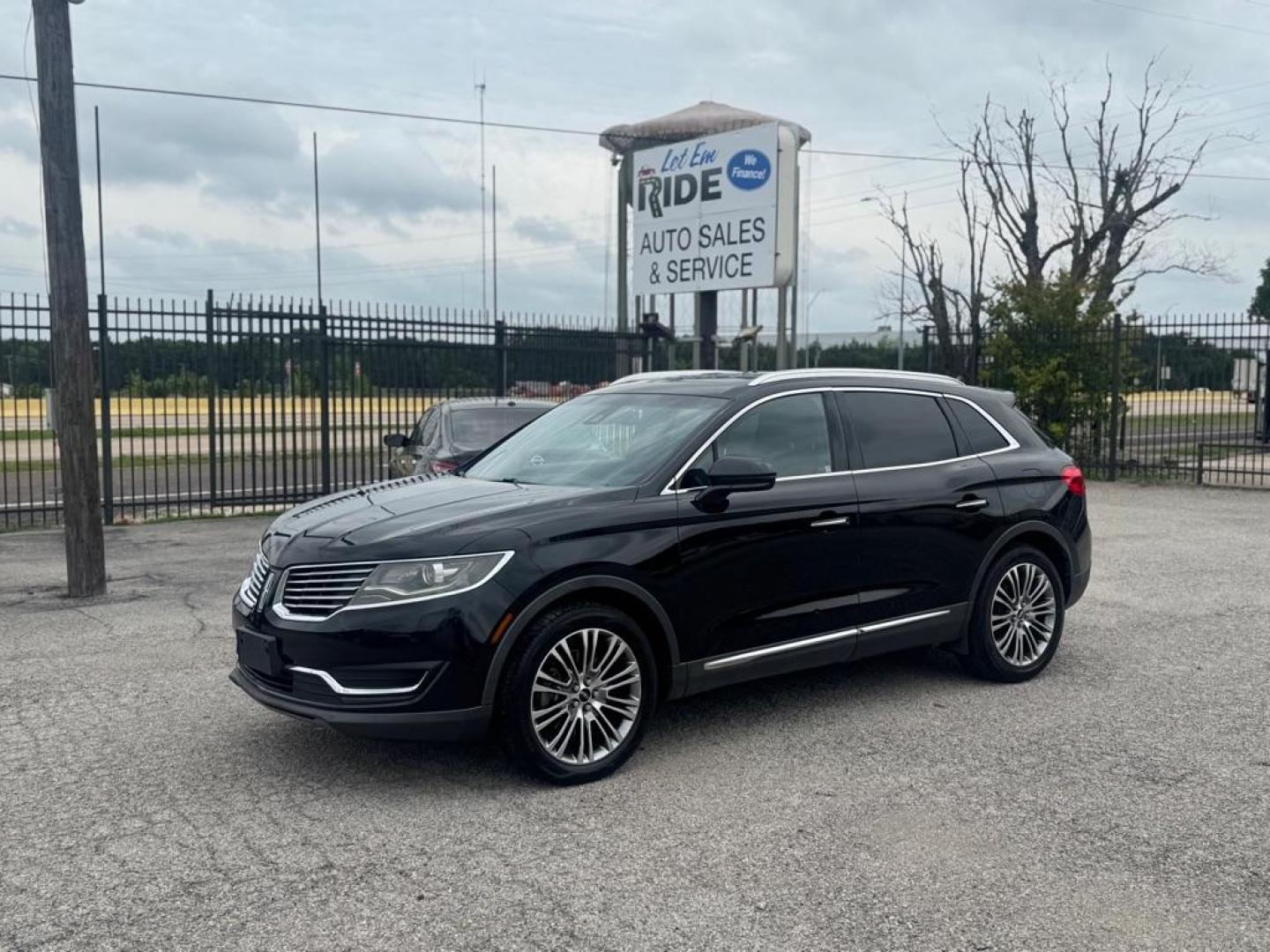 2016 BLACK LINCOLN MKX RESERVE (2LMTJ6LRXGB) with an 3.7L engine, Automatic transmission, located at 1507 S Hwy 67, Cedar Hill, TX, 75104, (972) 293-1833, 32.556370, -96.973297 - Photo#0