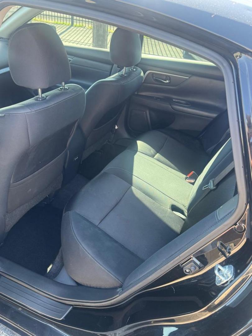 2018 BLACK NISSAN ALTIMA 2.5 (1N4AL3AP0JC) with an 2.5L engine, Continuously Variable transmission, located at 1507 S Hwy 67, Cedar Hill, TX, 75104, (972) 293-1833, 32.556370, -96.973297 - Photo#4