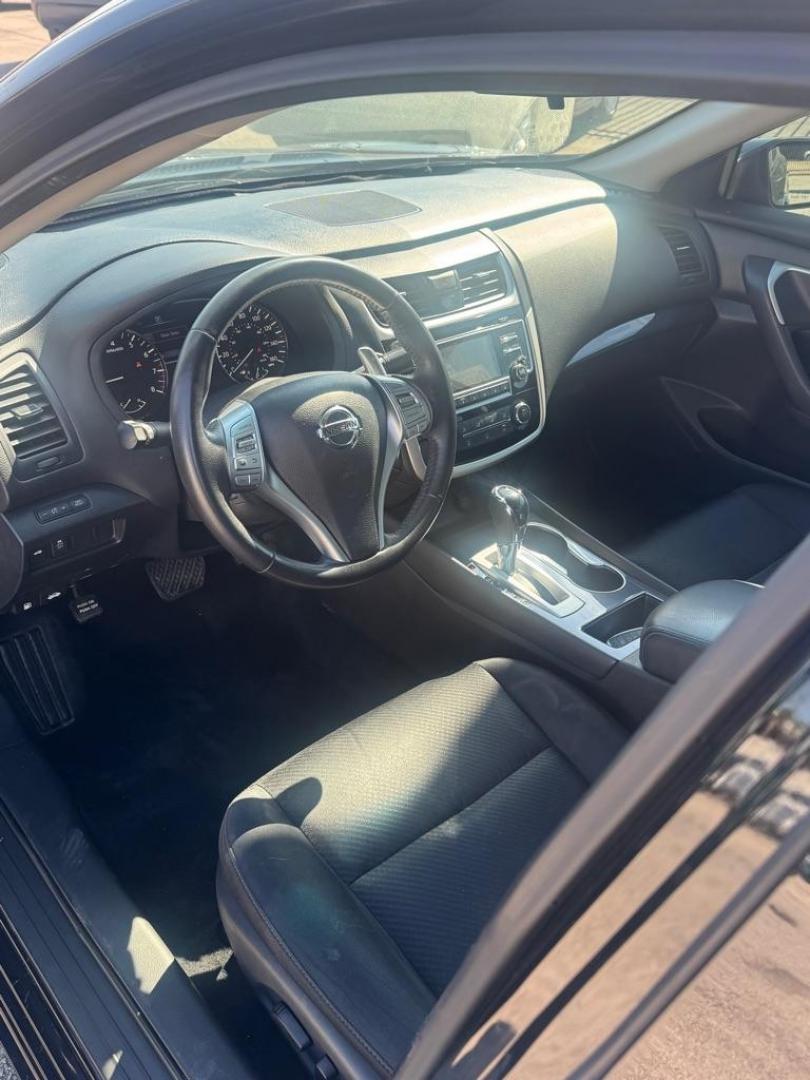 2018 BLACK NISSAN ALTIMA 2.5 (1N4AL3AP0JC) with an 2.5L engine, Continuously Variable transmission, located at 1507 S Hwy 67, Cedar Hill, TX, 75104, (972) 293-1833, 32.556370, -96.973297 - Photo#5