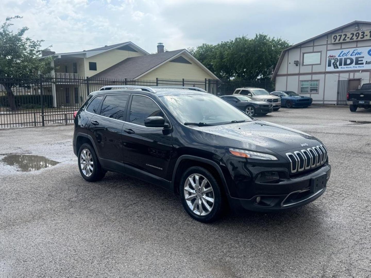 2016 BLACK JEEP CHEROKEE LIMITED (1C4PJLDB2GW) with an 2.4L engine, Automatic transmission, located at 1507 S Hwy 67, Cedar Hill, TX, 75104, (972) 293-1833, 32.556370, -96.973297 - Photo#1