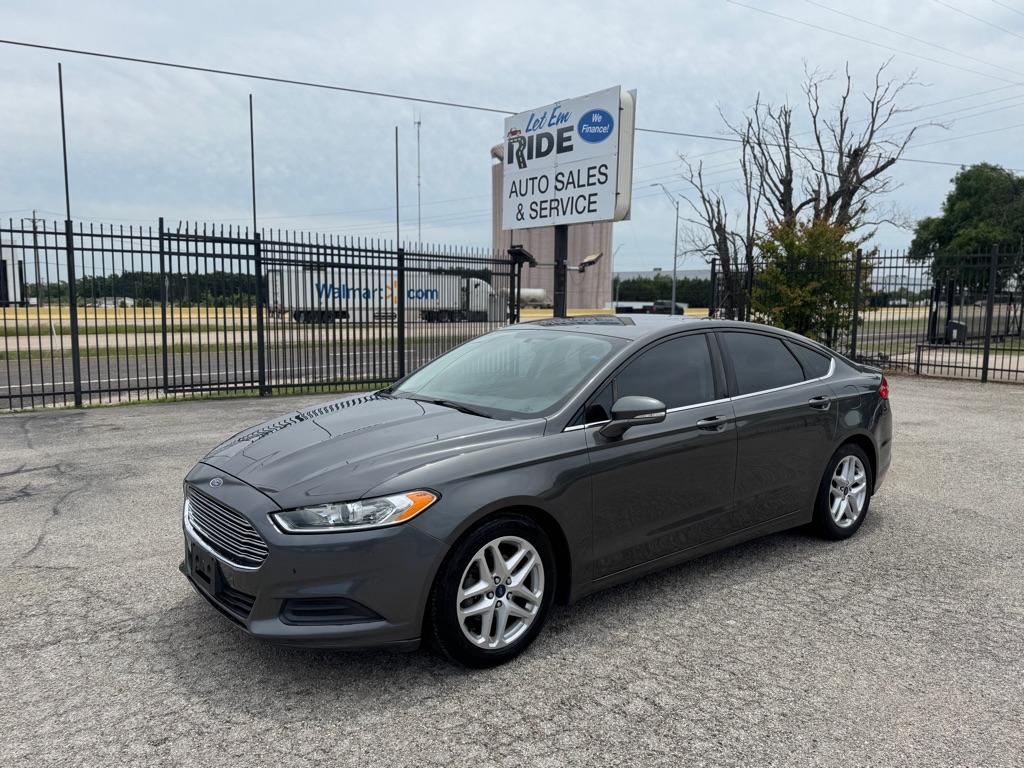 photo of 2016 FORD FUSION SE