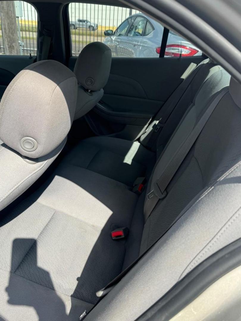 2016 GOLD CHEVROLET MALIBU LIMITED LS (1G11B5SA6GF) with an 2.5L engine, Automatic transmission, located at 1507 S Hwy 67, Cedar Hill, TX, 75104, (972) 293-1833, 32.556370, -96.973297 - Photo#4