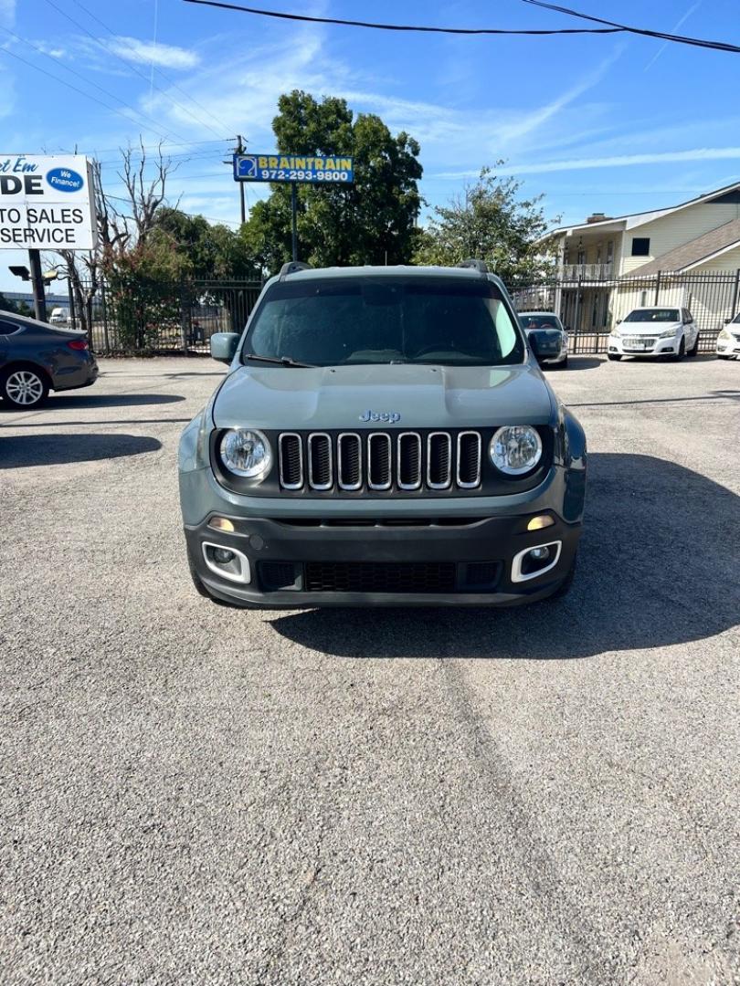 2017 GRAY JEEP RENEGADE LATITUDE (ZACCJABB3HP) with an 2.4L engine, Automatic transmission, located at 1507 S Hwy 67, Cedar Hill, TX, 75104, (972) 293-1833, 32.556370, -96.973297- Photo#1